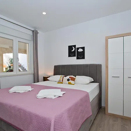Apartments Juric 1 Hvar Town Exterior foto