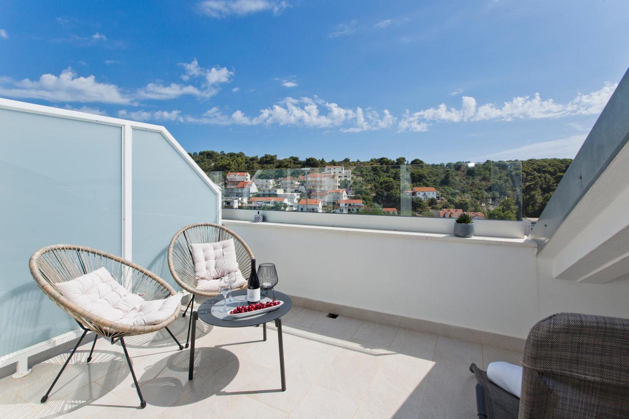 Apartment Juric 1 *